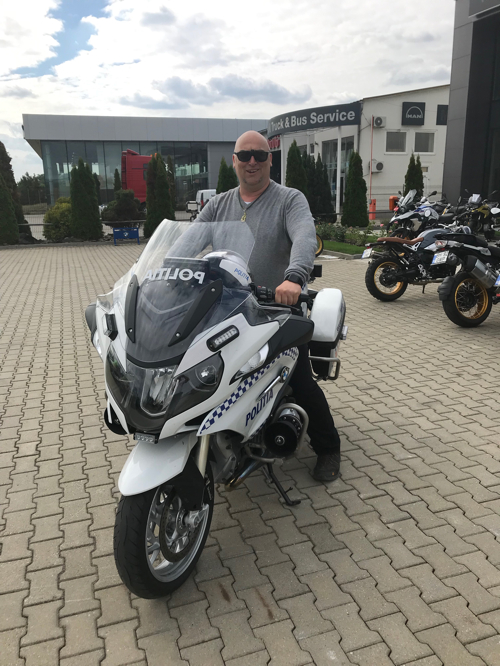 04___eddy_auf_rumaenischem_polizeimotorrad