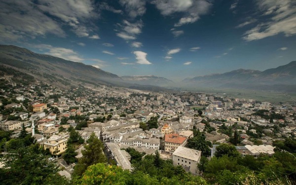 Gjirokaster-2-min-o9g2sh55fx5yzbfaefe1kfb4jaoxbzgnfnt7jjj9tc