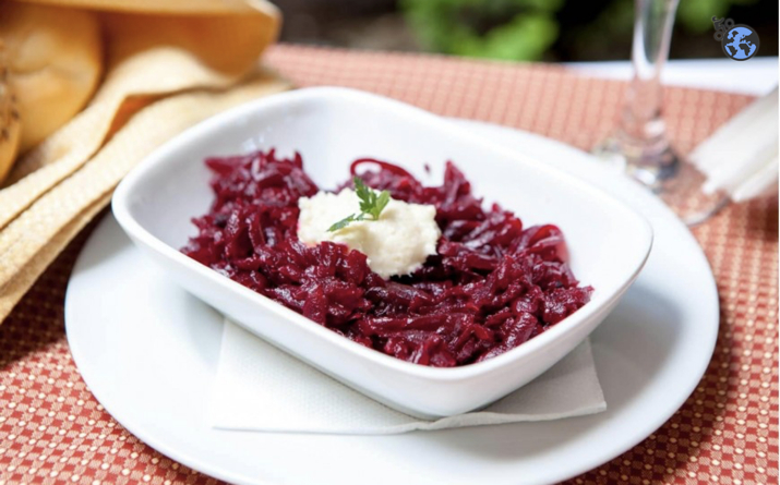 ROMOTOUR-Rumaenische-Kueche-Salata-de-Sfecla-cu-hrean