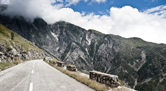 LLogara-Pass-Strassenansicht - Etappe geführte Motorradtour nach Albanien