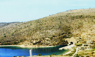 Porto_Palermo U-Boot-Tunnel - Etappe geführte Motorradtour nach Albanien