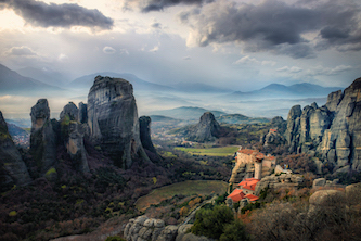Motorradreise nach Meteora zu den James-Bond-Klöstern.