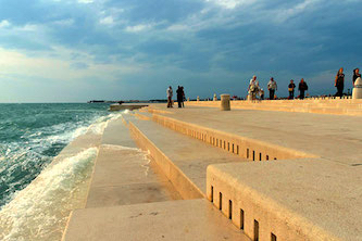 Die Wasserorgel bzw. Meeresorgel von Zadar auf der Motorradtour entlang der Jadranska Magistrala nach Griechenland