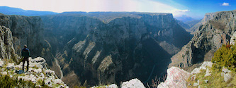 Besucht auf der Motorrad-Tour durch Griechenland: Die Vikos-Schlucht, die tiefste Schlucht der Welt