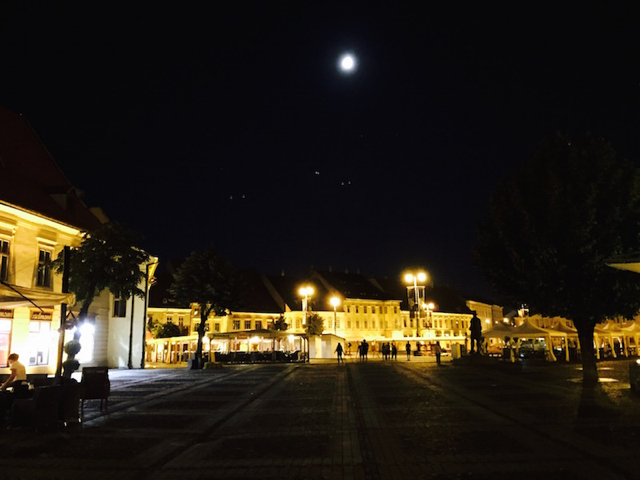 Sibiu bzw. Hermannstadt bei Nacht auf der Rumänien-Motorradreise mit Käpt'n Eddy (geführte Motorradtour durch Rumänien)